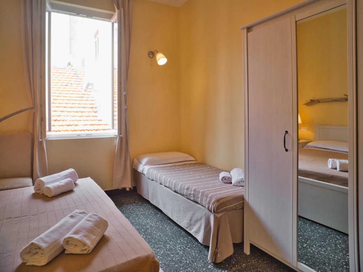 2 Passi Dal Mare Hotel Finale Ligure Exterior photo